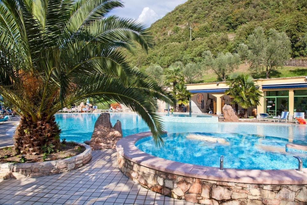 Hotel San Carlo Malcesine Bagian luar foto