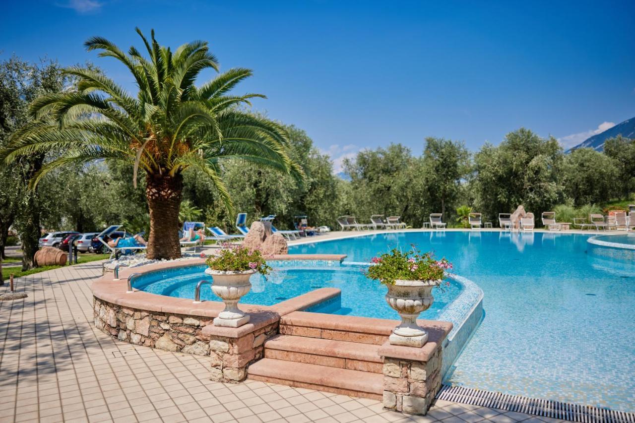 Hotel San Carlo Malcesine Bagian luar foto