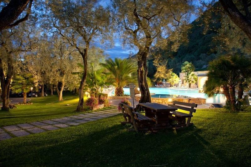 Hotel San Carlo Malcesine Bagian luar foto